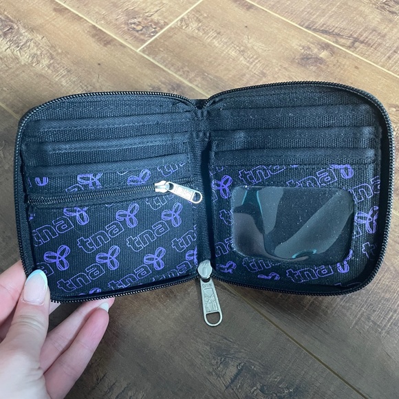 TNA small wallet - Picture 1 of 2